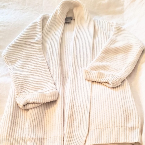 H & M Women’s Cardigan - Picture 5 of 5